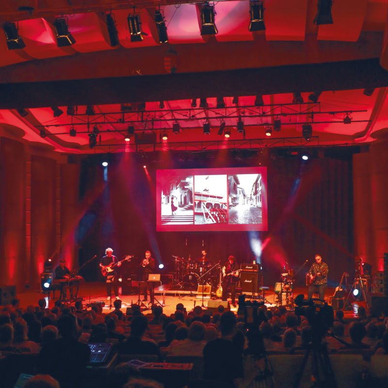 Djabe & Steve Hackett - Back To Györ